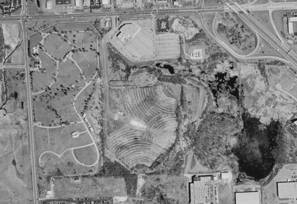 Showcase Cinemas Grand Rapids - Nineties Aerial (newer photo)